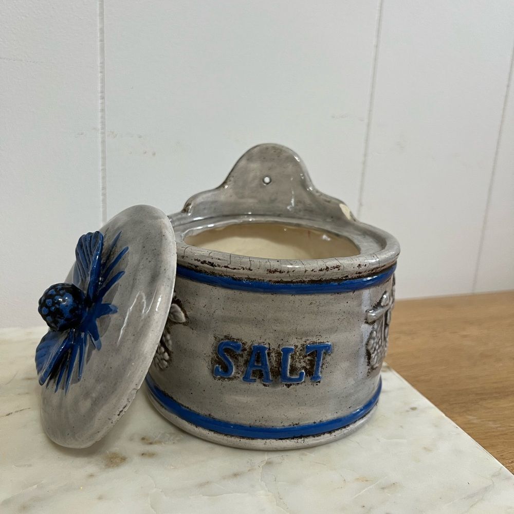 Vintage Handmade Cottage Primitive Farmhouse Berry Salt Cellar Stoneware